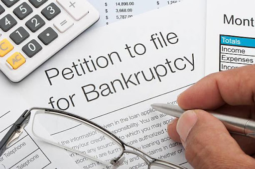 Pros and Cons of Filing For Bankruptcy